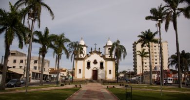 Campo Belo: Cinco óbitos são registrados em 3 dias; Horário do comércio é limitado Campo Belo: Cinco óbitos são registrados em 3 dias; Horário do comércio é limitado